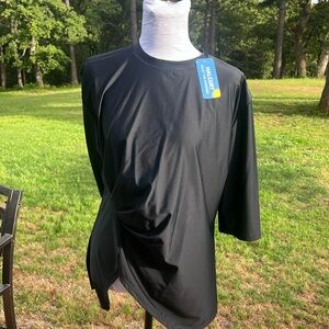 NWT HALCURT RASHGUARD …………391